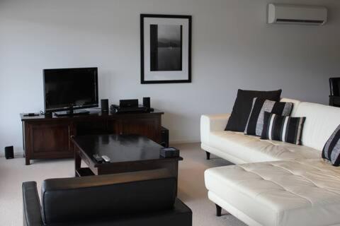 Pohutukawa Apartment بِكتون المظهر الخارجي الصورة