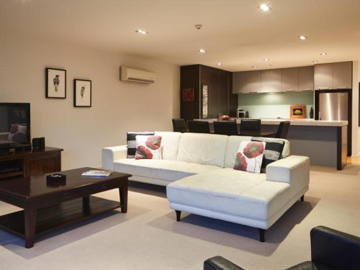 Pohutukawa Apartment بِكتون المظهر الخارجي الصورة